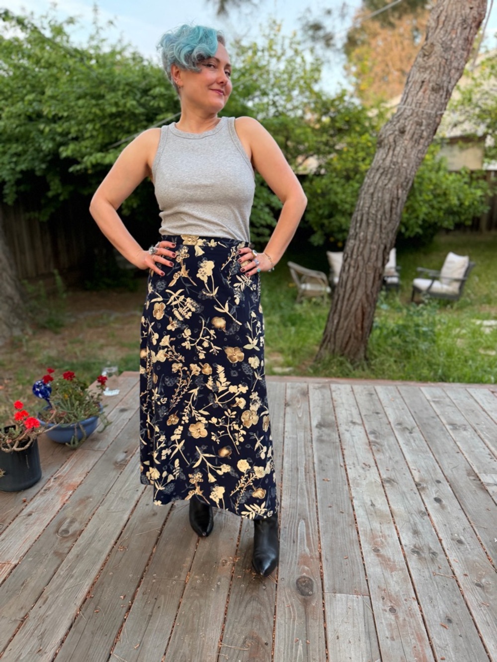 Vintage Navy Floral Midi Skirt High Waisted Soft Flowy Size M